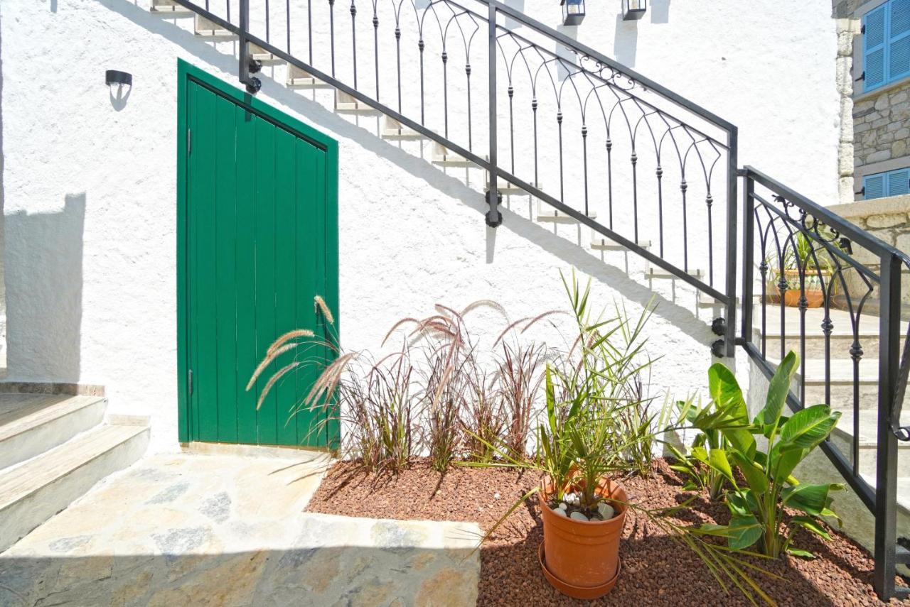 Pom Alacati Boutique Otel Чесме Екстериор снимка