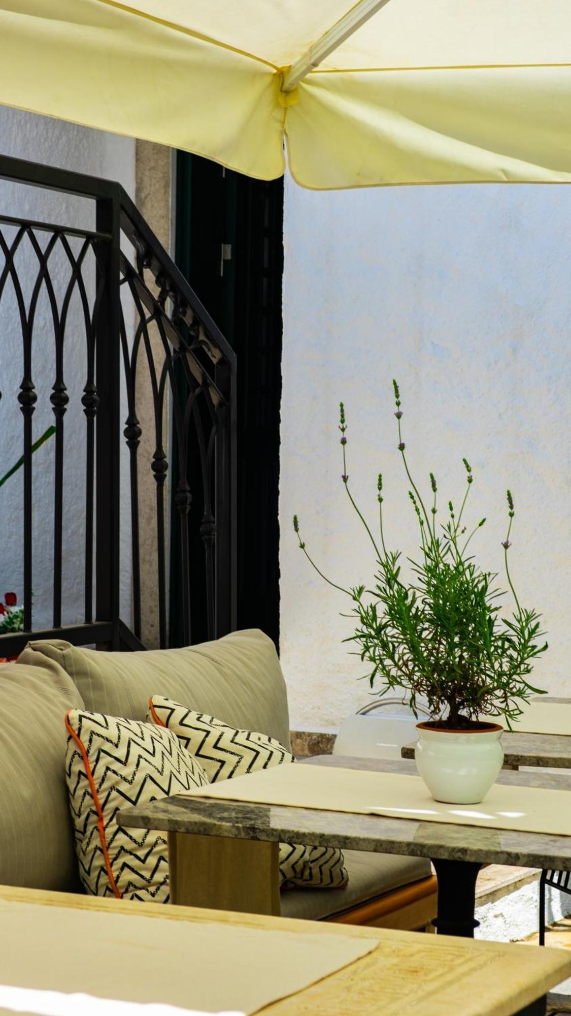Pom Alacati Boutique Otel Чесме Екстериор снимка