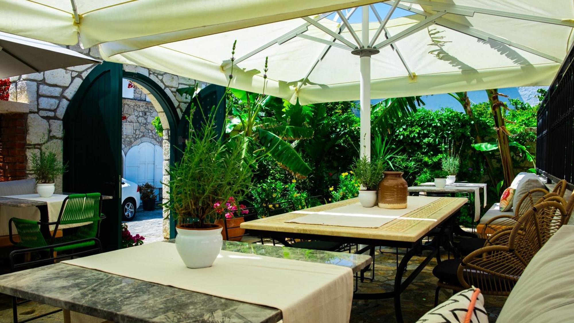Pom Alacati Boutique Otel Чесме Екстериор снимка